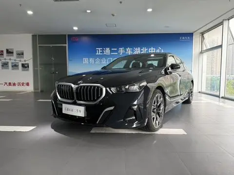 BMW 5 Series 2025
