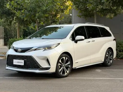 Toyota Granvia 2023