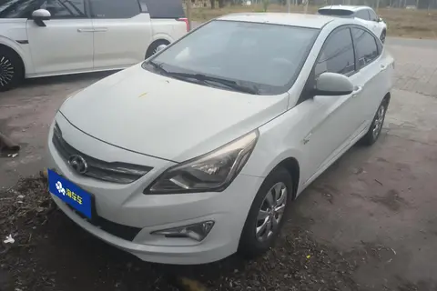 Hyundai Reina 2014