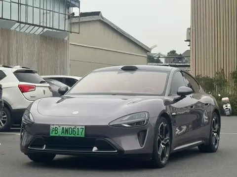Xiaomi SU7 2024