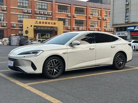 BYD Seal 07 2025