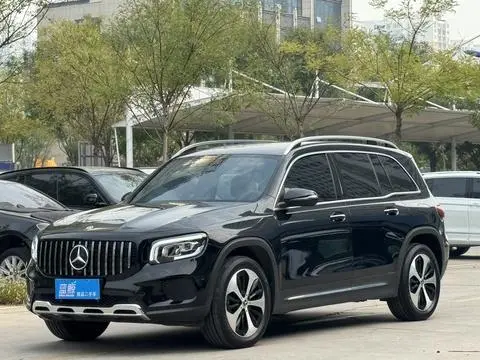 Mercedes-Benz GLB 2023