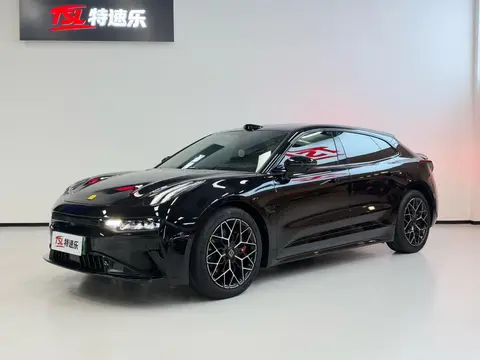 ZEEKR 001 2025