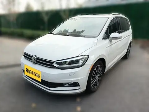 Volkswagen Touran L 2016