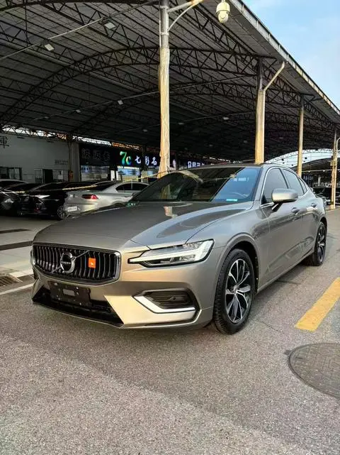Volvo S60 2022