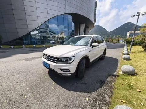 Volkswagen Tiguan L 2017