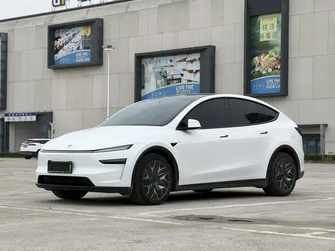 Tesla Model Y L 2026