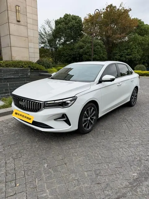 Geely Emgrand 2025