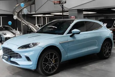 Aston Martin DBX 2020