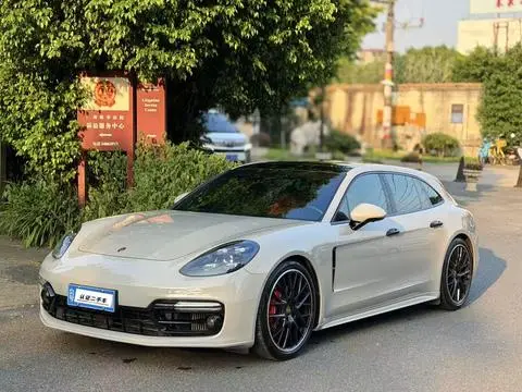 Porsche Panamera 2019