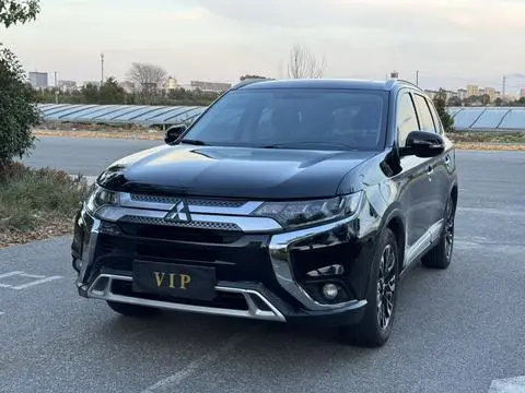 Mitsubishi Outlander 2020