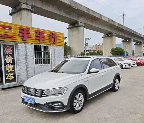 Volkswagen C-TREK 2017