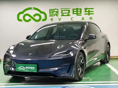 Tesla Model 3 2025