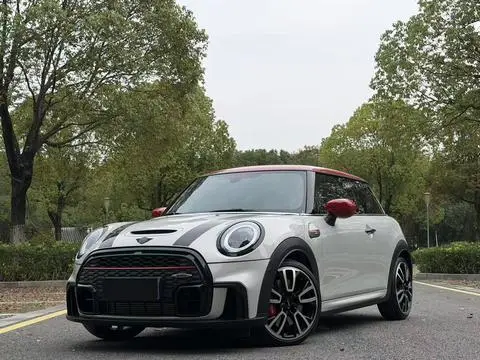 MINI JCW 2022