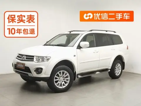 Mitsubishi Pajero Sport 2013