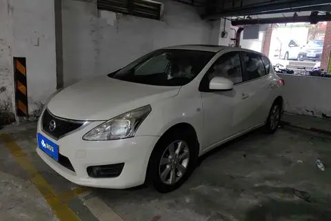 Nissan Tiida 2013