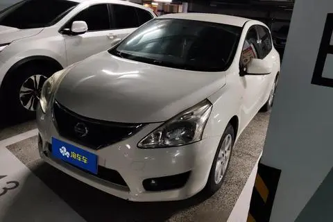 Nissan Tiida 2011