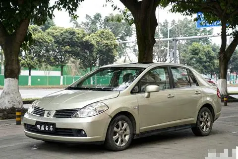 Nissan Tiida 2006