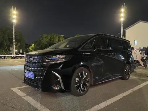 Toyota Alphard 2023