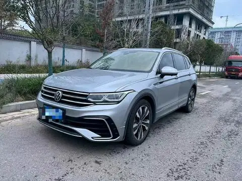 Volkswagen Tiguan L 2022