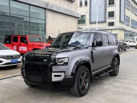Land Rover Defender 2024