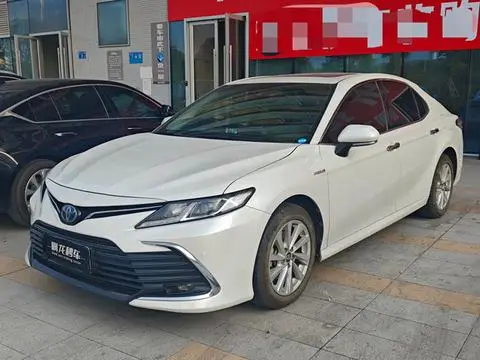 Toyota Camry 2021