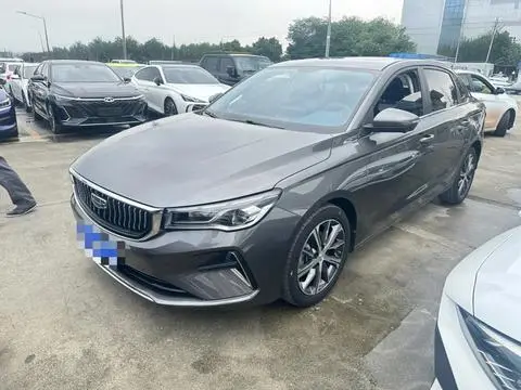 Geely Emgrand 2022