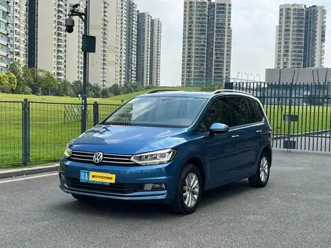 Volkswagen Touran L 2016