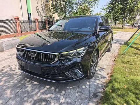 Geely Emgrand 2022
