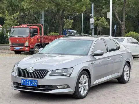 Skoda Superb 2016