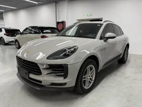 Porsche Macan 2021