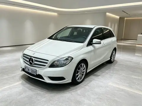 Mercedes-Benz B-Class 2012