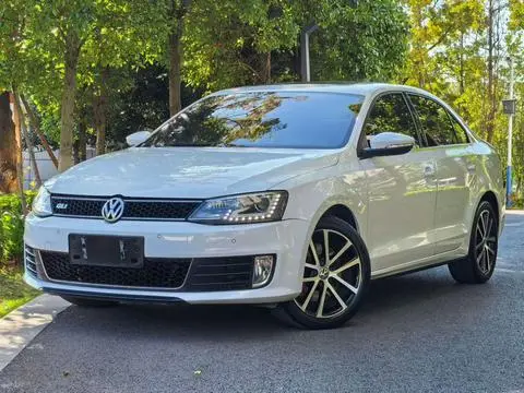 Volkswagen Sagitar 2013