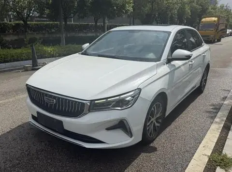 Geely Emgrand 2022
