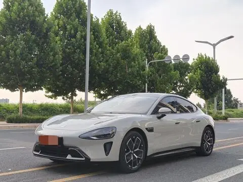 Xiaomi SU7 2024