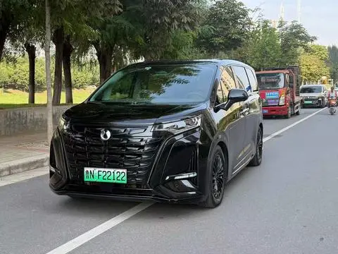 Denza D9 2022