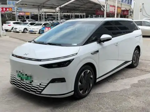 XPeng X9 2024