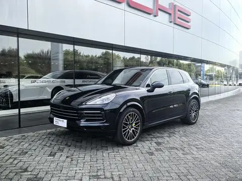 Porsche Cayenne 2021