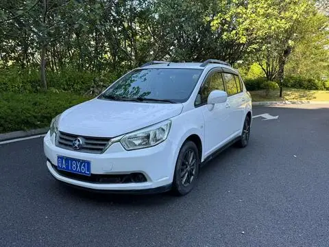 Venucia R50 2014