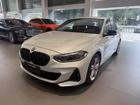BMW 1 Series 2021