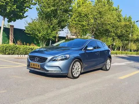 Volvo V40 2014
