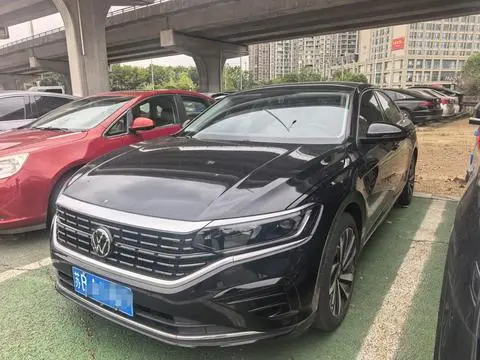 Volkswagen Passat 2023