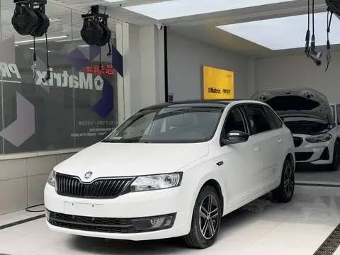 Skoda Rapid Spaceback 2016