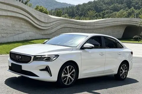 Geely Emgrand 2023