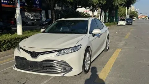 Toyota Camry 2019