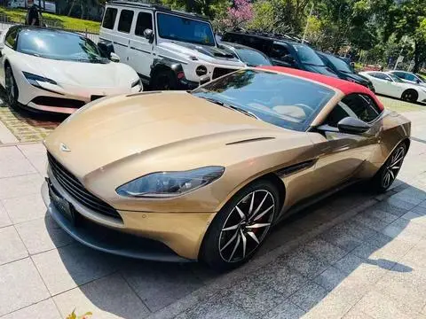 Aston Martin DB11 2019