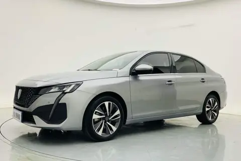 Peugeot 408 2005