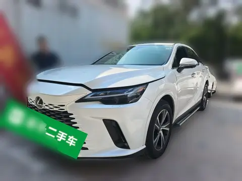 Lexus RX 2025