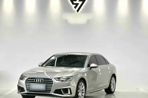 Audi A4L 2019