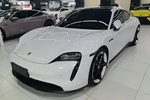 Porsche Taycan 2023